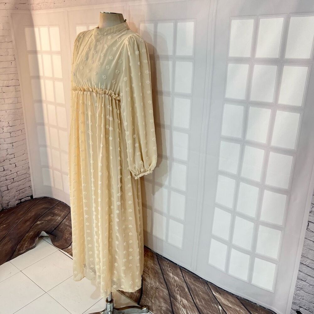 Bliss Hijab NWT ivory EVA MAXI DRESS - EMBOSSED DOTS size 40 or large - Picture 6 of 13